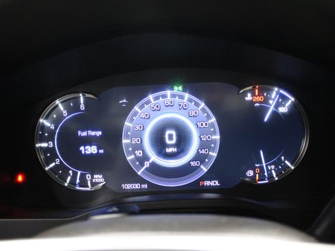 Used 2019 Cadillac Escalade Premium Luxury w/ LPO, Radiant Package AWD/4WD image 14