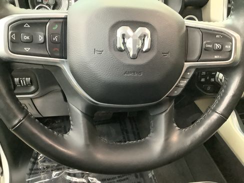 Used 2020 RAM 1500 Laramie AWD/4WD image 14