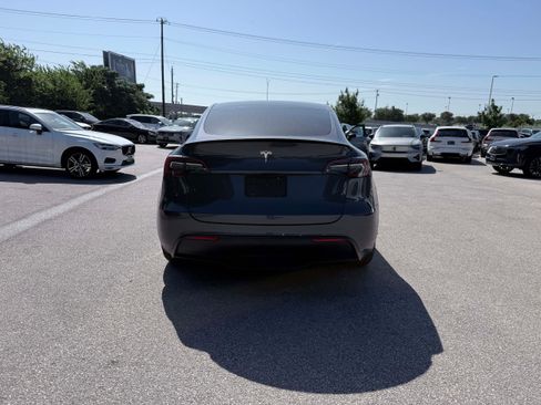 Used 2022 Tesla Model Y Performance AWD/4WD image 5