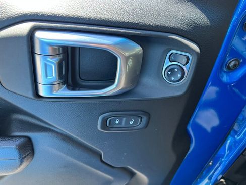 Used 2024 Jeep Wrangler Unlimited Rubicon 4xe w/ Technology Group image 28