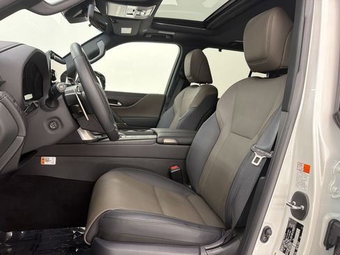 Certified 2025 Lexus LX 700h Overtrail AWD/4WD image 5