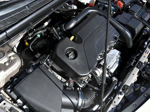 Used 2023 Chevrolet Malibu LT FWD image 41