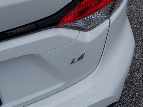 Used 2020 Toyota Corolla LE FWD image 13