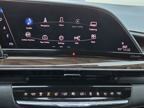 Used 2023 Cadillac Escalade Sport Platinum w/ LPO, Floor Liner Package AWD/4WD image 23