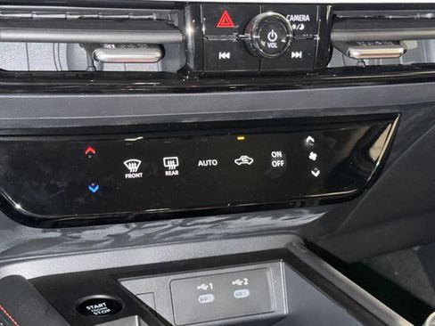 New 2025 Nissan Kicks SR w/ Illumination Package image 20