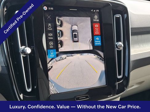 Certified 2026 Volvo XC40 B5 Plus AWD/4WD image 19