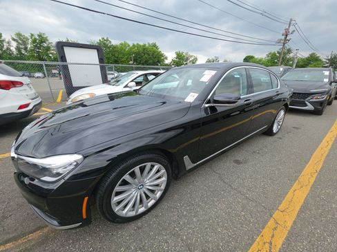 Used 2019 BMW 740i xDrive AWD/4WD image 2