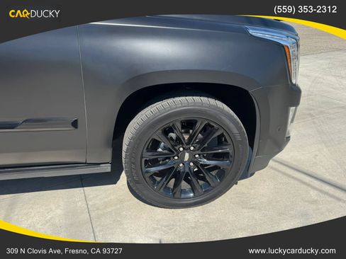 Used 2019 Cadillac Escalade Platinum w/ Escalade Sport Edition AWD/4WD image 30