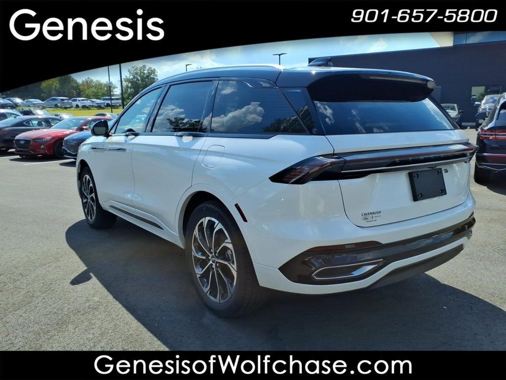 Used 2026 Lincoln Nautilus Reserve AWD/4WD image 3