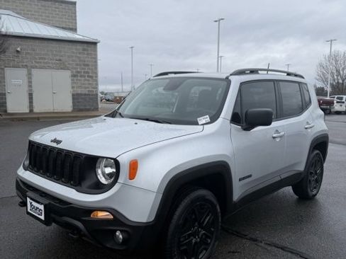 Used 2019 Jeep Renegade Sport image 2