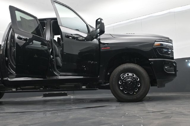 New 2026 RAM 3500 Laramie AWD/4WD image 76