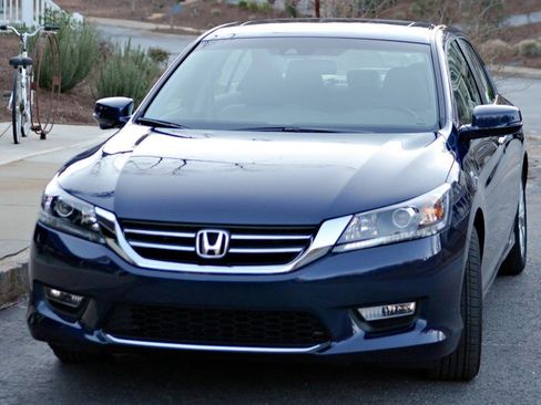 Used 2015 Honda Accord EX-L image 1