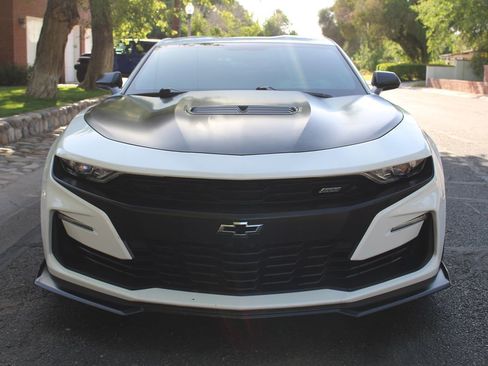 Used 2019 Chevrolet Camaro SS image 4