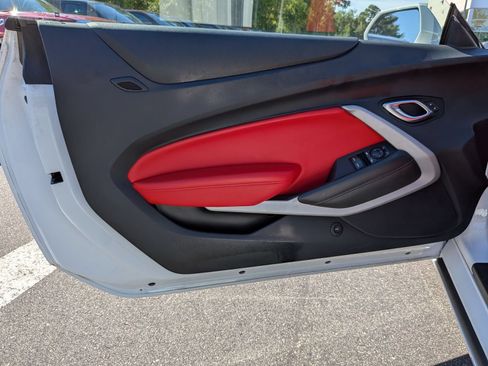 Used 2024 Chevrolet Camaro LT w/ Technology Package RWD image 12