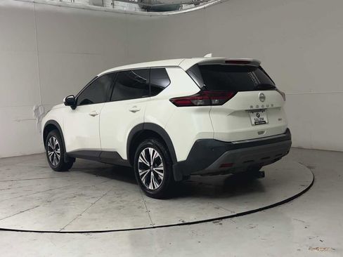 Used 2021 Nissan Rogue SV FWD image 8