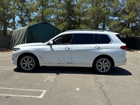 Used 2020 BMW X7 xDrive40i w/ Parking Assistance Package AWD/4WD image 13
