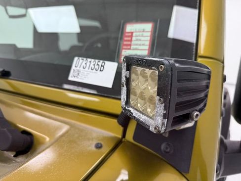 Used 2008 Jeep Wrangler X AWD/4WD image 9