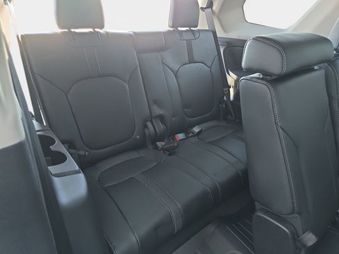 New 2025 Honda Pilot EX-L image 12