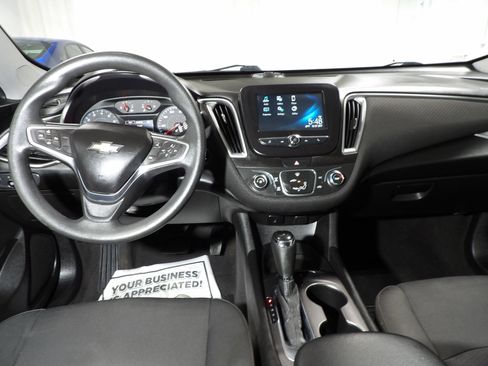Used 2018 Chevrolet Malibu LS image 14