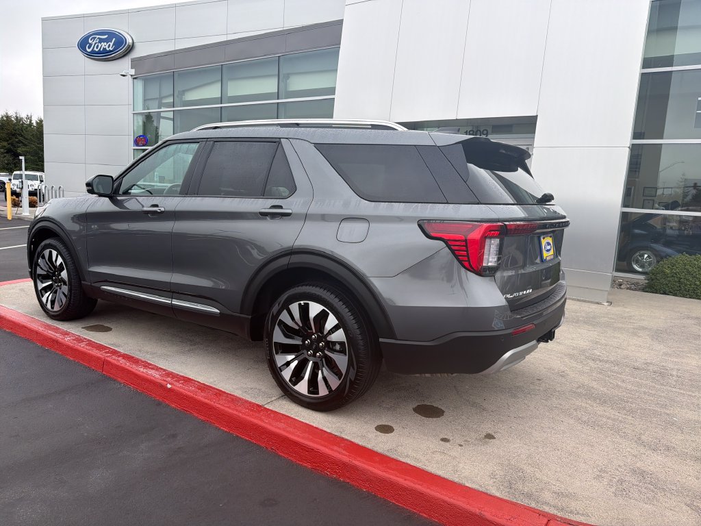 Used 2025 Ford Explorer Platinum w/ LUX Leather Package AWD/4WD image 2