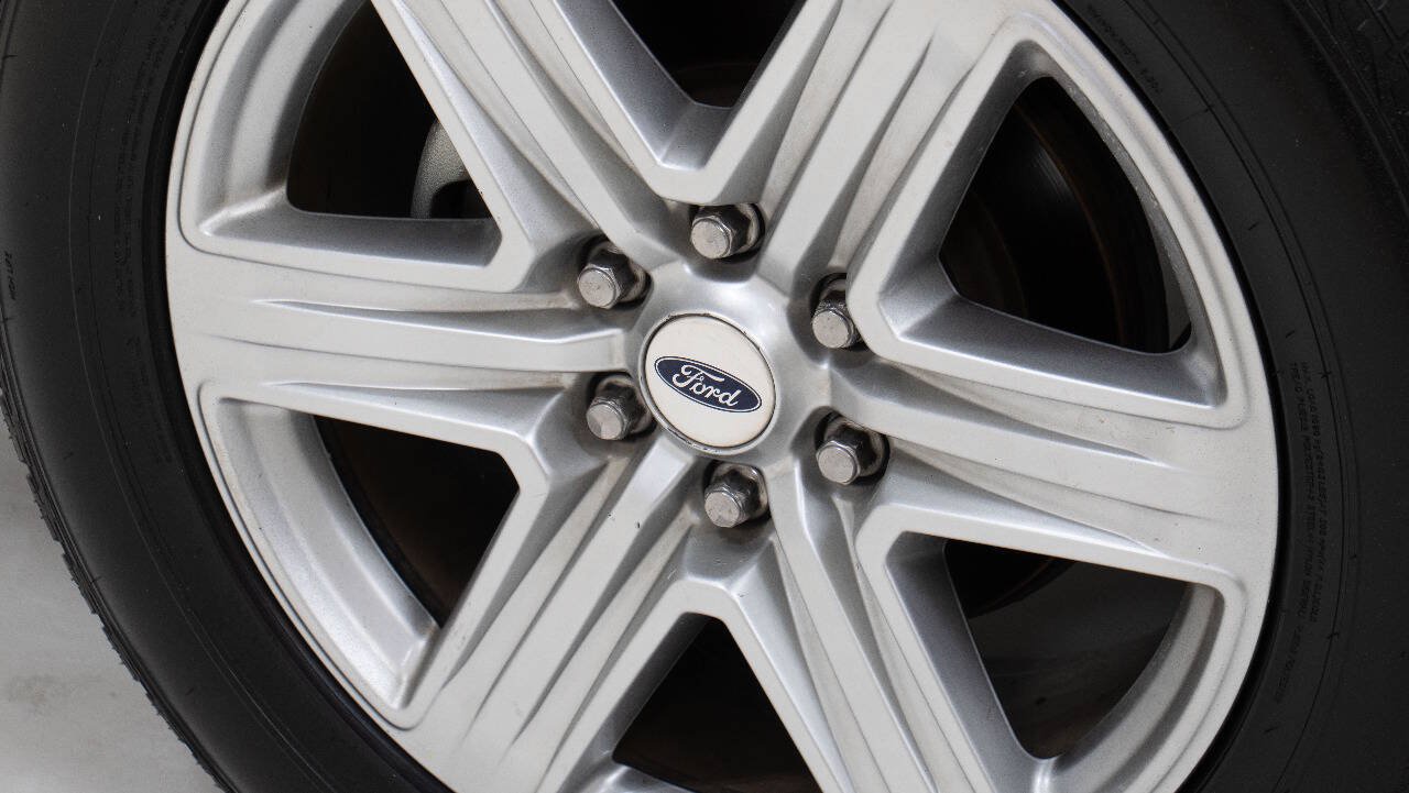 Used 2018 Ford Expedition XLT w/ Equipment Group 202A RWD image 70
