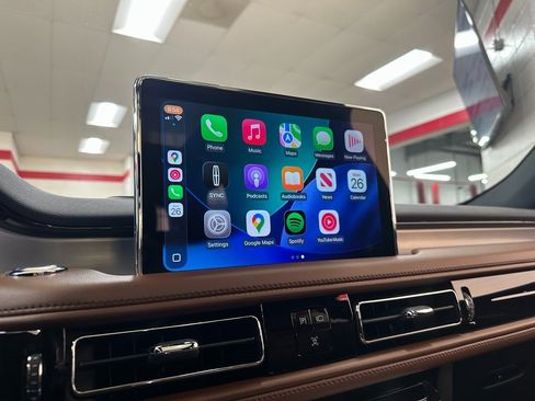 Used 2024 Lincoln Aviator Reserve w/ Equipment Group 201A image 23