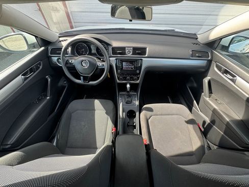 Used 2017 Volkswagen Passat 1.8T S image 16