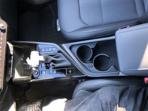 New 2025 Kia Niro EX image 21