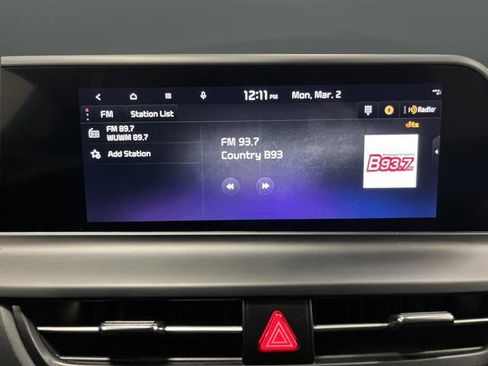 Used 2024 Kia Seltos EX image 17