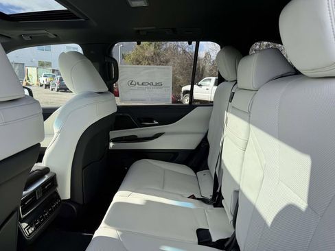 New 2026 Lexus LX 600 4WD w/ Luxury Package image 13