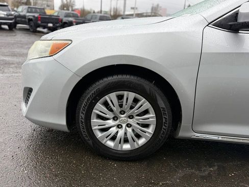 Used 2013 Toyota Camry LE image 11