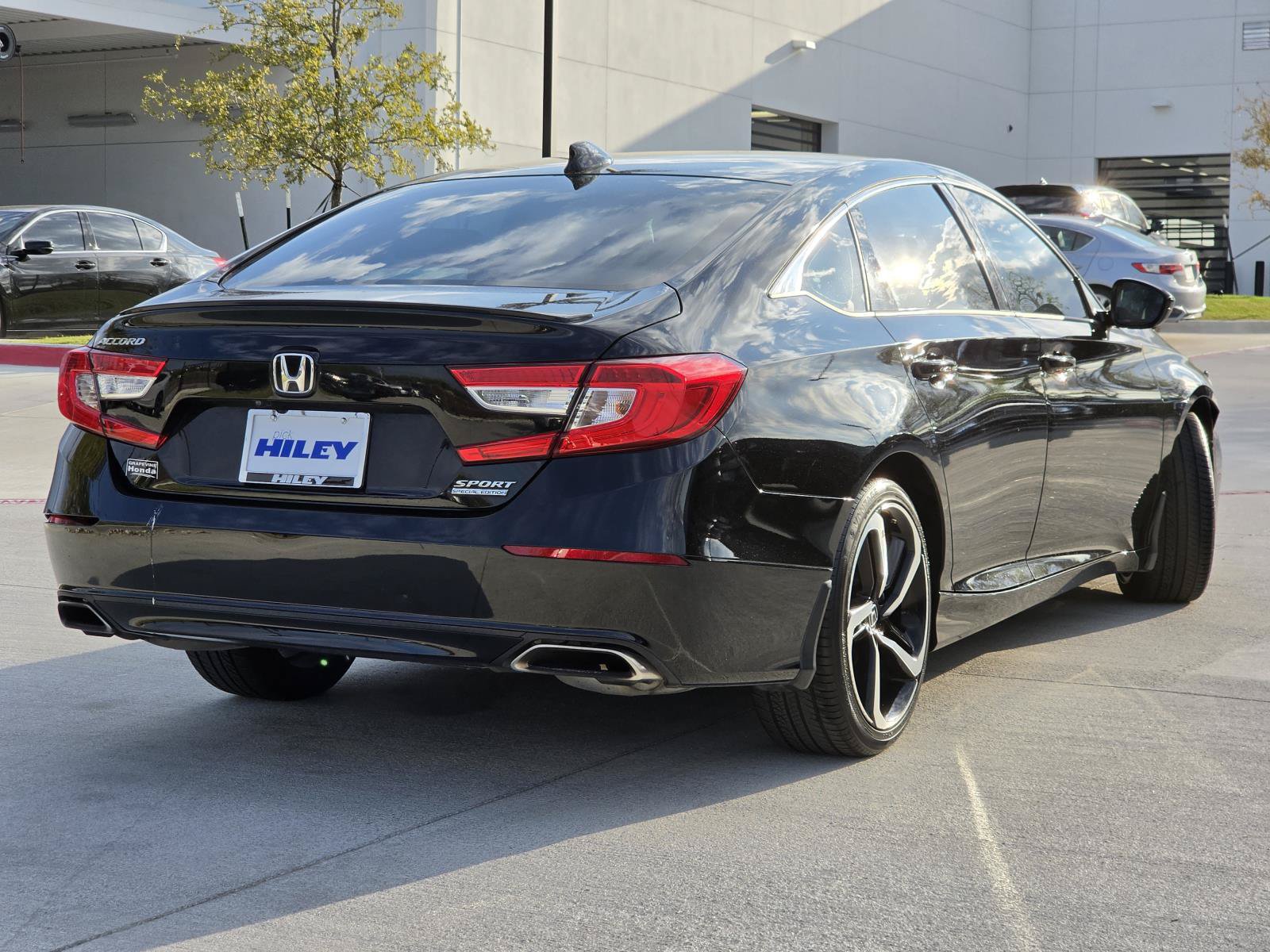 Used 2021 Honda Accord Sport Special Edition image 4