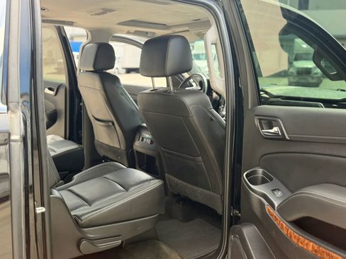 Used 2017 Chevrolet Suburban Premier AWD/4WD image 23