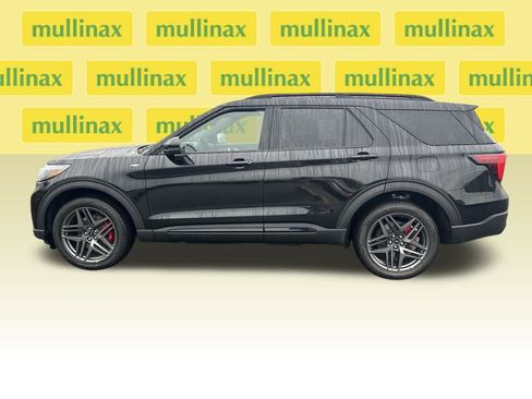 New 2025 Ford Explorer ST-Line w/ Premium Package image 9