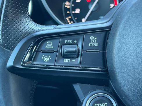 Used 2022 Alfa Romeo Giulia Ti RWD image 36