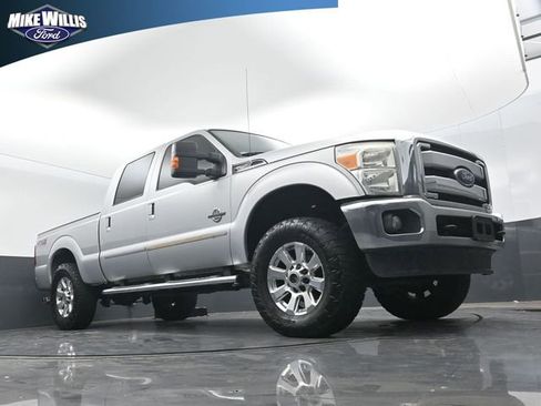 Used 2015 Ford F250 Lariat w/ Lariat Interior Package image 17