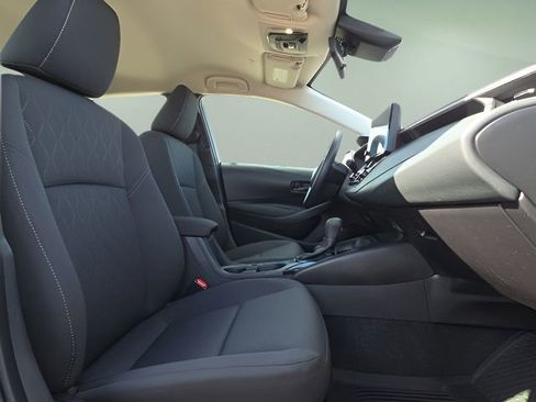 Used 2025 Toyota Corolla LE image 15