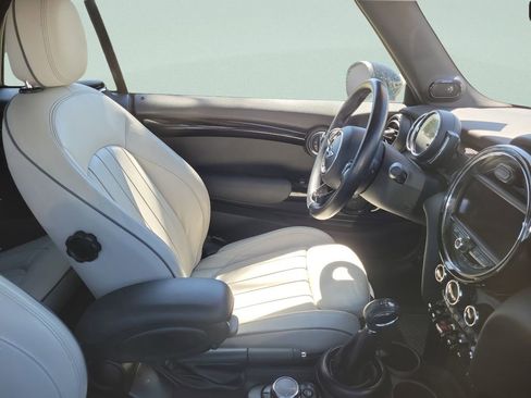 Used 2018 MINI Cooper S image 4