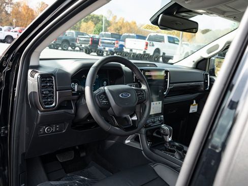 New 2025 Ford Ranger Lariat w/ FX4 Off-Road Package AWD/4WD image 11