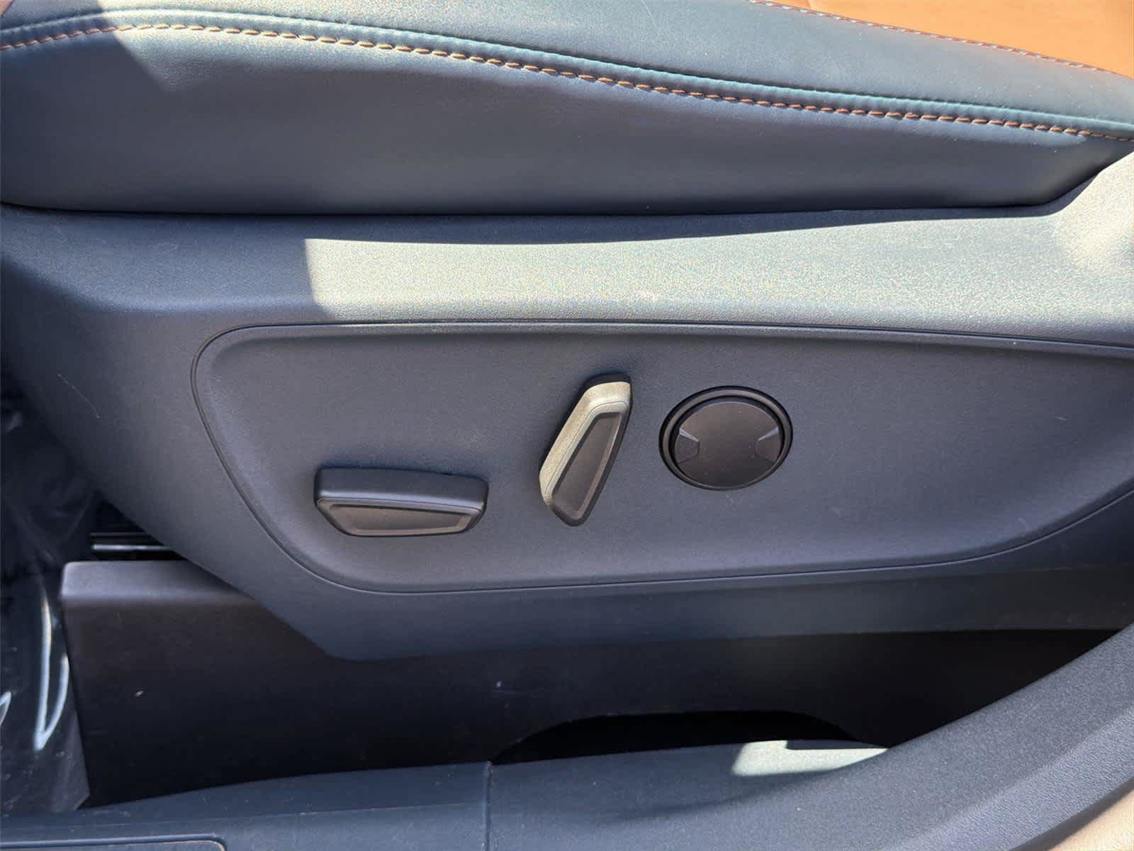 Used 2022 Ford Maverick Lariat w/ Lariat Luxury Package FWD image 23
