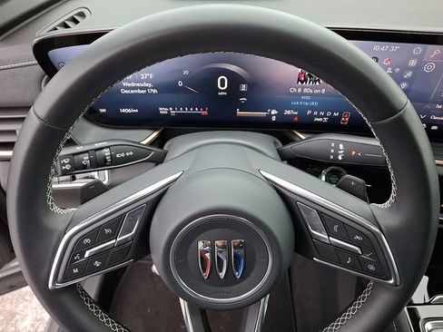 Used 2025 Buick Envision Sport Touring image 23