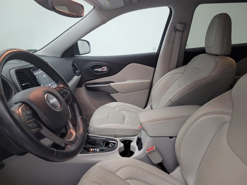Used 2019 Jeep Cherokee Limited FWD image 17