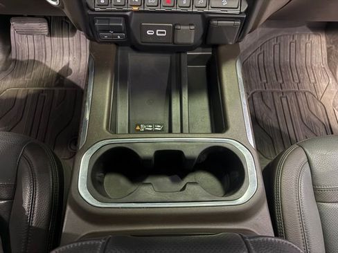 Used 2022 GMC Sierra 2500 Denali w/ Denali Ultimate Package image 22