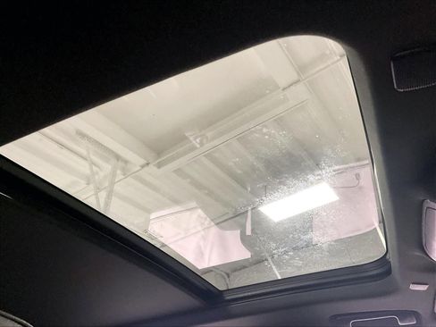 Used 2023 Chevrolet Tahoe Z71 w/ Luxury Package image 23