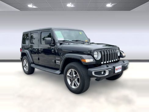 Used 2019 Jeep Wrangler Unlimited Sahara image 6