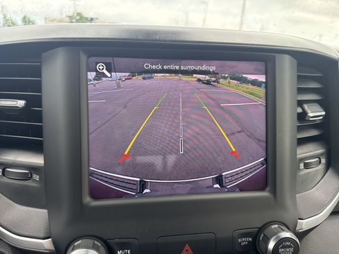 Used 2021 RAM 1500 Big Horn RWD image 17