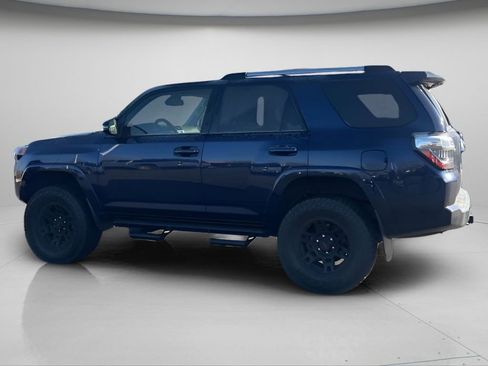 Used 2020 Toyota 4Runner SR5 Premium image 8