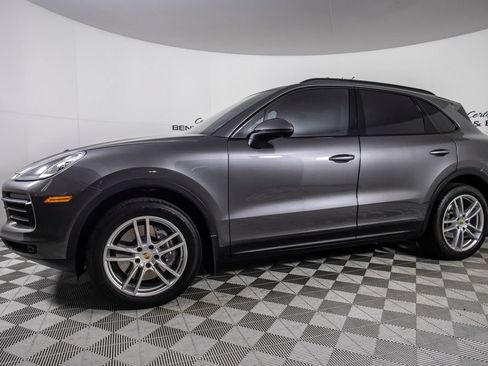 Used 2023 Porsche Cayenne AWD/4WD image 9