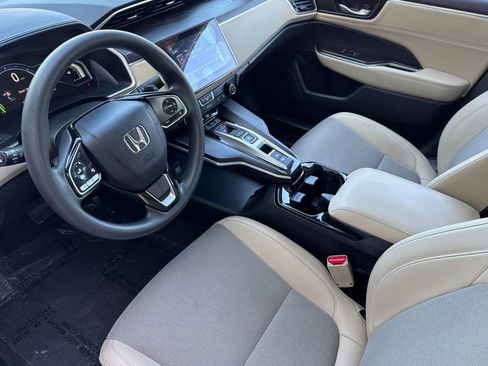 Certified 2020 Honda Clarity Plug-In Hybrid image 14