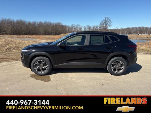 New 2026 Chevrolet Trax LT w/ Driver Confidence Package image 6